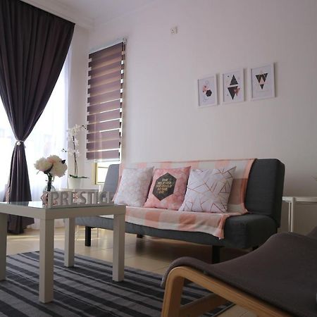Prestige Pelangi Riverside'S Home 哥打巴鲁 外观 照片