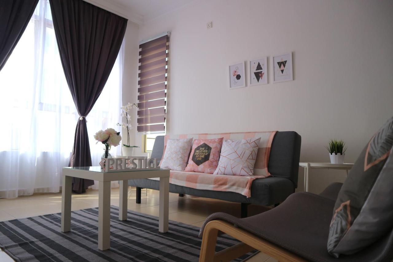 Prestige Pelangi Riverside'S Home 哥打巴鲁 外观 照片